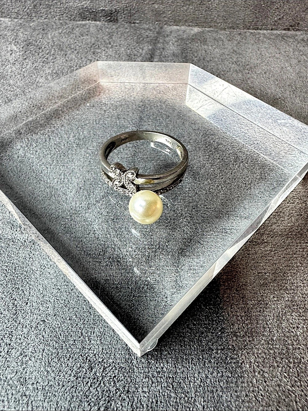 Pearl Style Ring in Silver US 10 Like New